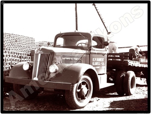 White trucks new - new, metal