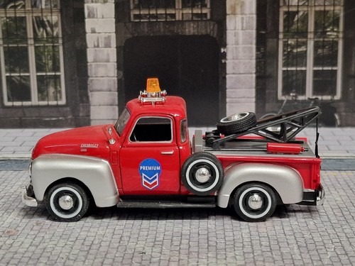 Hongwell 1953 chevrolet - 1/43,