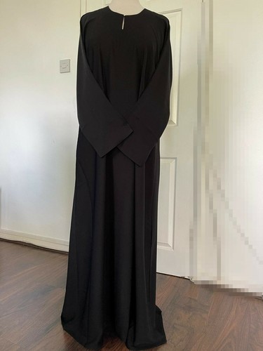 Women dubai closed - dubai, nida