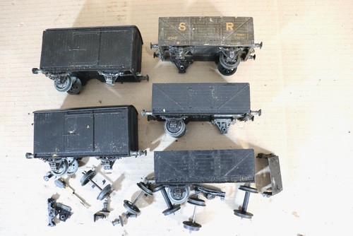 Leeds model comany - model,