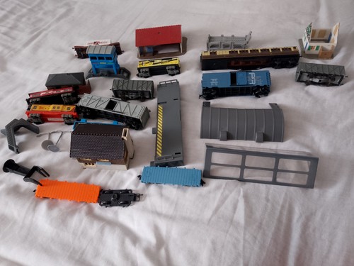 Model railway wagons - , carriages