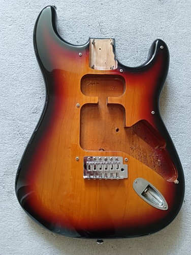Squier stratocaster full size - stratocaster,
