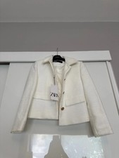 Zara Shourt boucle jacket with gold buttons