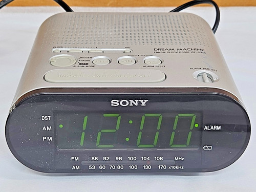 Sony dream machine clock - fm,