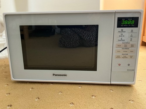 Panasonic microwave 800w white