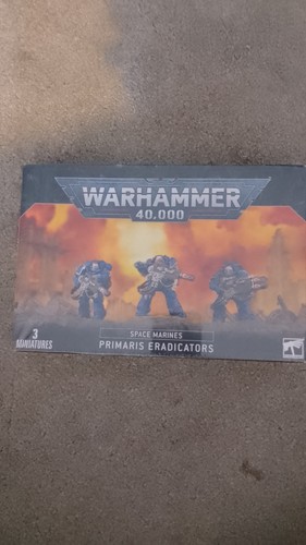 Warhammer 000 space marines - 40,000,