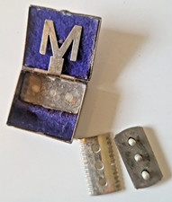Vintage Myatt Ladies Razor Daymark Small Silver Coloured Box Small Rare