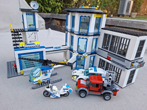 Lego city police station - city,