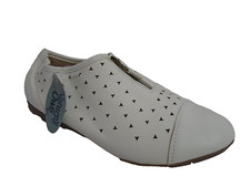 NATURES OWN OFF WHITE FLAT WIDE FIT LADIES SHOES WOMANS UK 5 EEE- EUR 38EEE