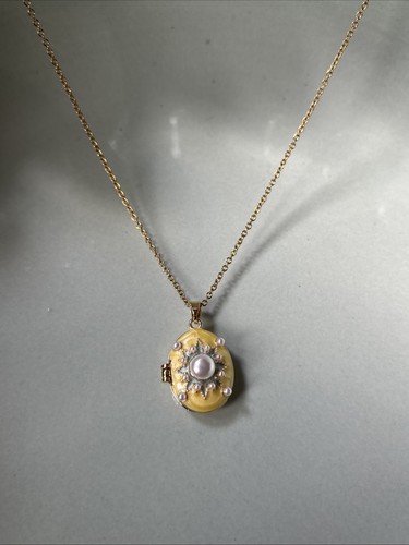 Lemon yellow vintage style - vintage,