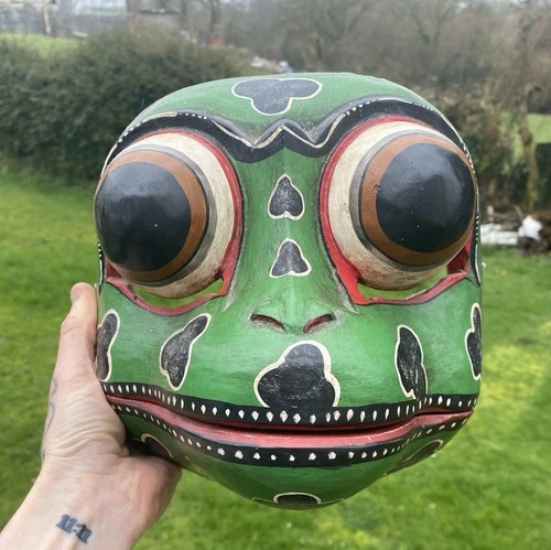 Vintage balinese wooden frog - wooden,