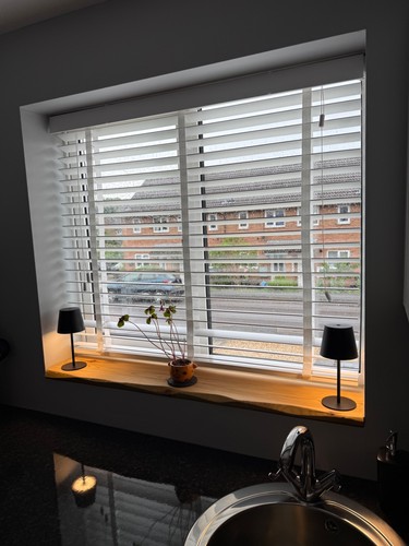 White wooden venetian blind - white,