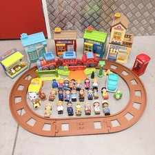 HAPPYLAND VILLAGE LARGE BUNDLE