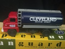 Vanguards 1:64 Ford Thames