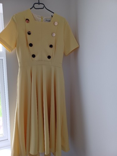 The pretty dress - pretty,