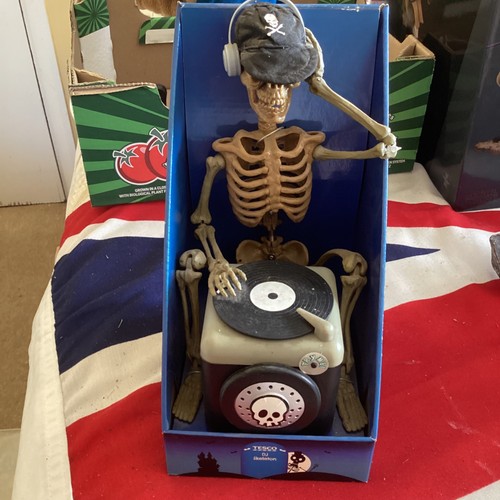 Halloween skeleton - halloween, dj