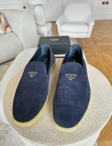 100 authentic prada suede - authentic,