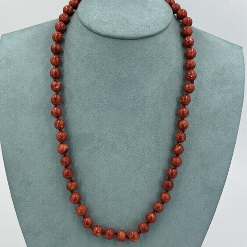Red sponge coral beaded - red,