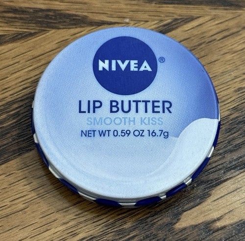 Nivea lip butter smooth kiss - smooth,