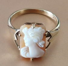 VINTAGE 9ct GOLD SHELL CAMEO