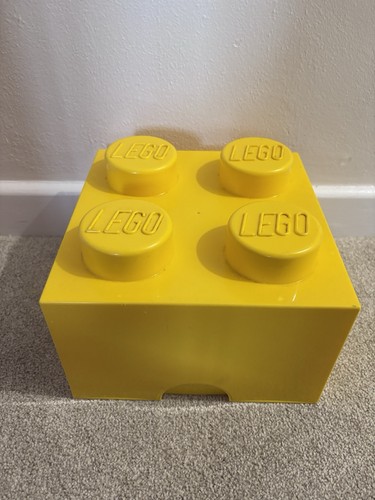 Lego yellow brick style - lego, brick-style