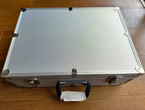 Silver aluminium flight case - silver,