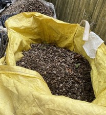 2.5 tonnes  Garden stones gravel pebbles for collection huge cement bags full 