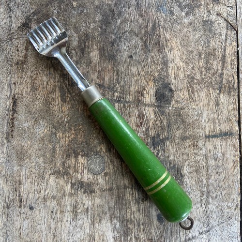 Vintage nutbrown butter curler - vintage,