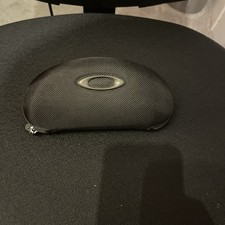 GENUINE  OAKLEY Large