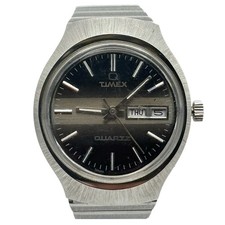 Timex Q Quartz DayDate Vintage