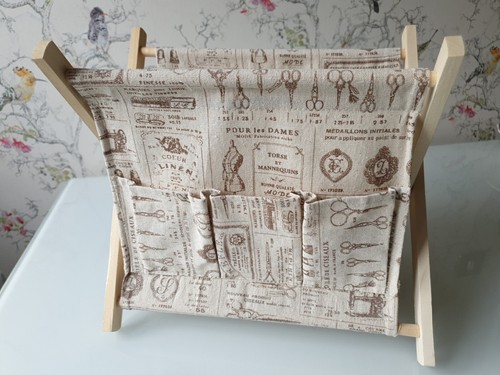 Small foldable fabric magazine - foldable,