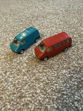 2 x Die-Cast Model VW