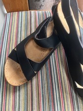 Ladies Pavers leather sandals