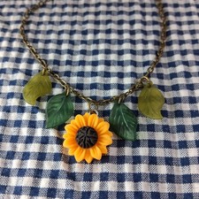 Sunflower Pendant & Leaves