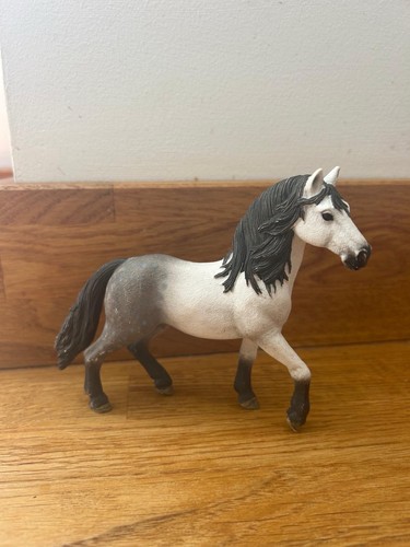 2016 retired schleich - 2016,