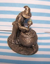DOLLS HOUSE, WITCH, 12TH, CAULDRON, PEWTER, FIGURE, SALLY CLARKE, 3805, DIARAMA