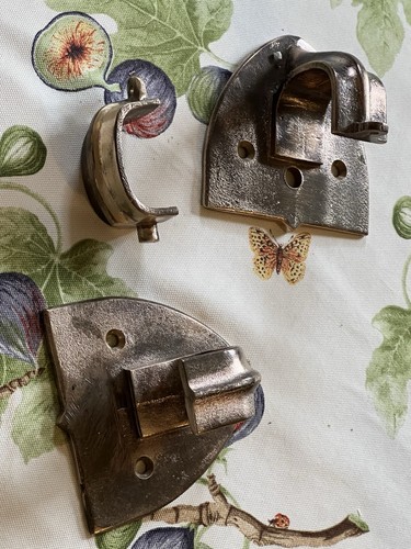 Bronze rifle wall - , brackets