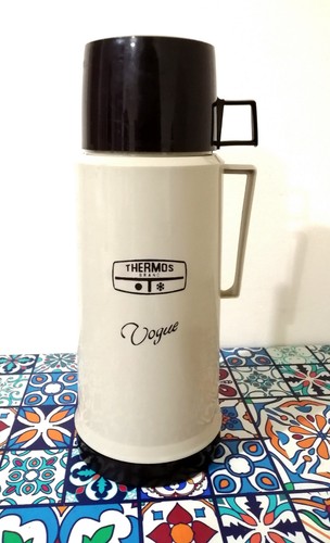 Vintage retro thermos vogue - retro,