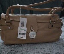 Ri2K Women's Brown Leather Shoulder Bag Size Medium Zip Closure