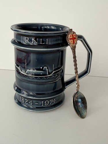 Holkham pottery rnli - rnli, 1824-1974