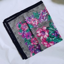 Vintage Ladies square head scarf in floral design, 30.5ins square scarf