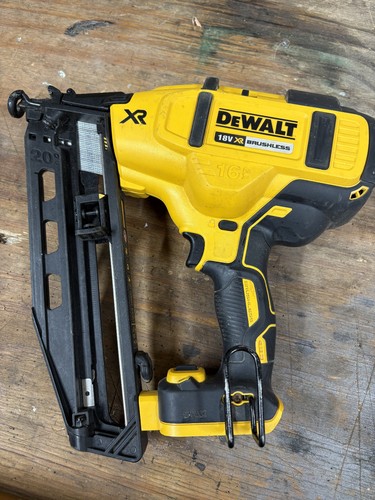 Dewalt 18v brushless 16 - dewalt,