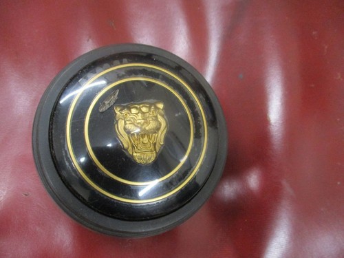 Jaguar steering wheel hornpush
