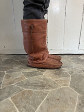 Manitobah Mukluks gatherer 