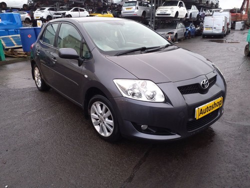 Toyota auris 2007 - toyota, door