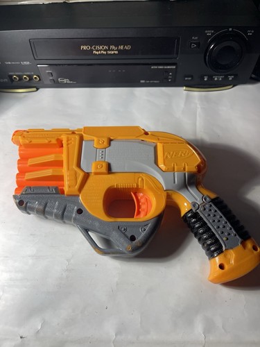 Nerf doomlands 2169 persuader - doomlands,