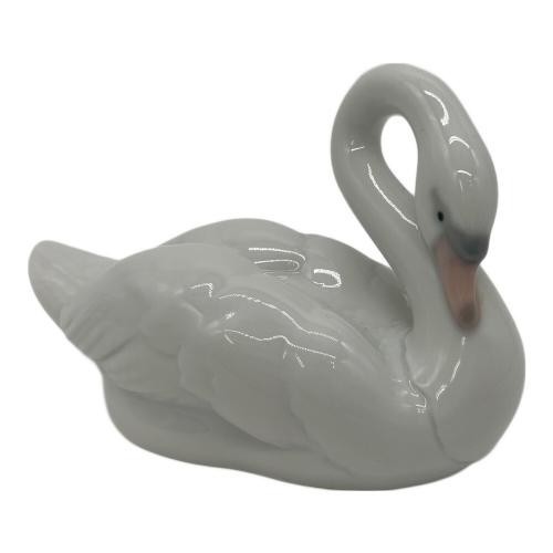 Lladro elegant swan porcelain - lladro,