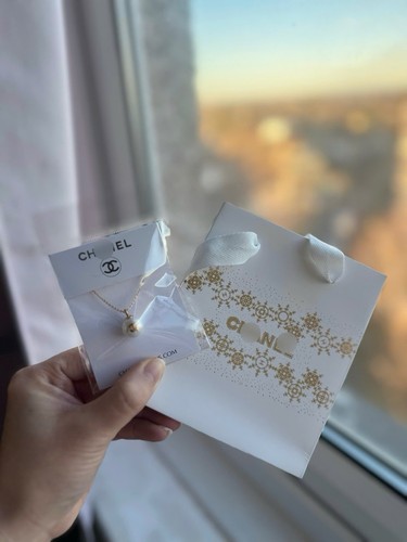Chanel beauty necklace gold - beauty,