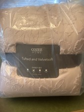 BRAND NEW COZEE HOME TUFTED AND  VELVET SOFT 4 PIECE DUVET SET- DOUBLE PALE PINK