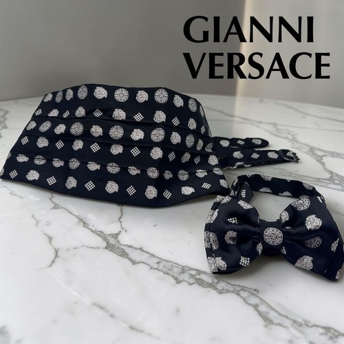 Gianni versace medusa silk - versace,